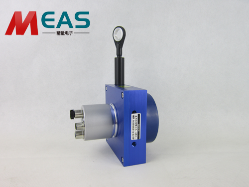 ����λ�ƾ��a���ڶܘ�(g��u)�C�ϵđ�(y��ng)�� 