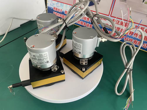 ��������λ�ƾ��a���_���L(f��ng)�U(xi��n)�F(xi��n)��(ch��ng)�ķ���ƽ��